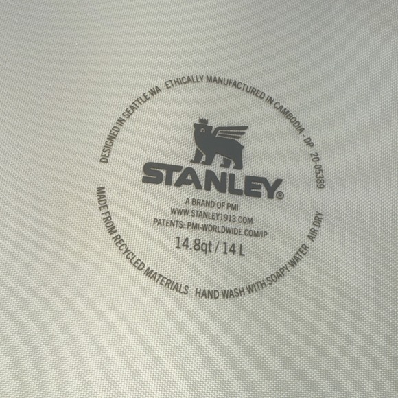 New Stanley All Day Madeleine Backpack 14.8 QT 14.0 L Cream - Picture 6 of 6